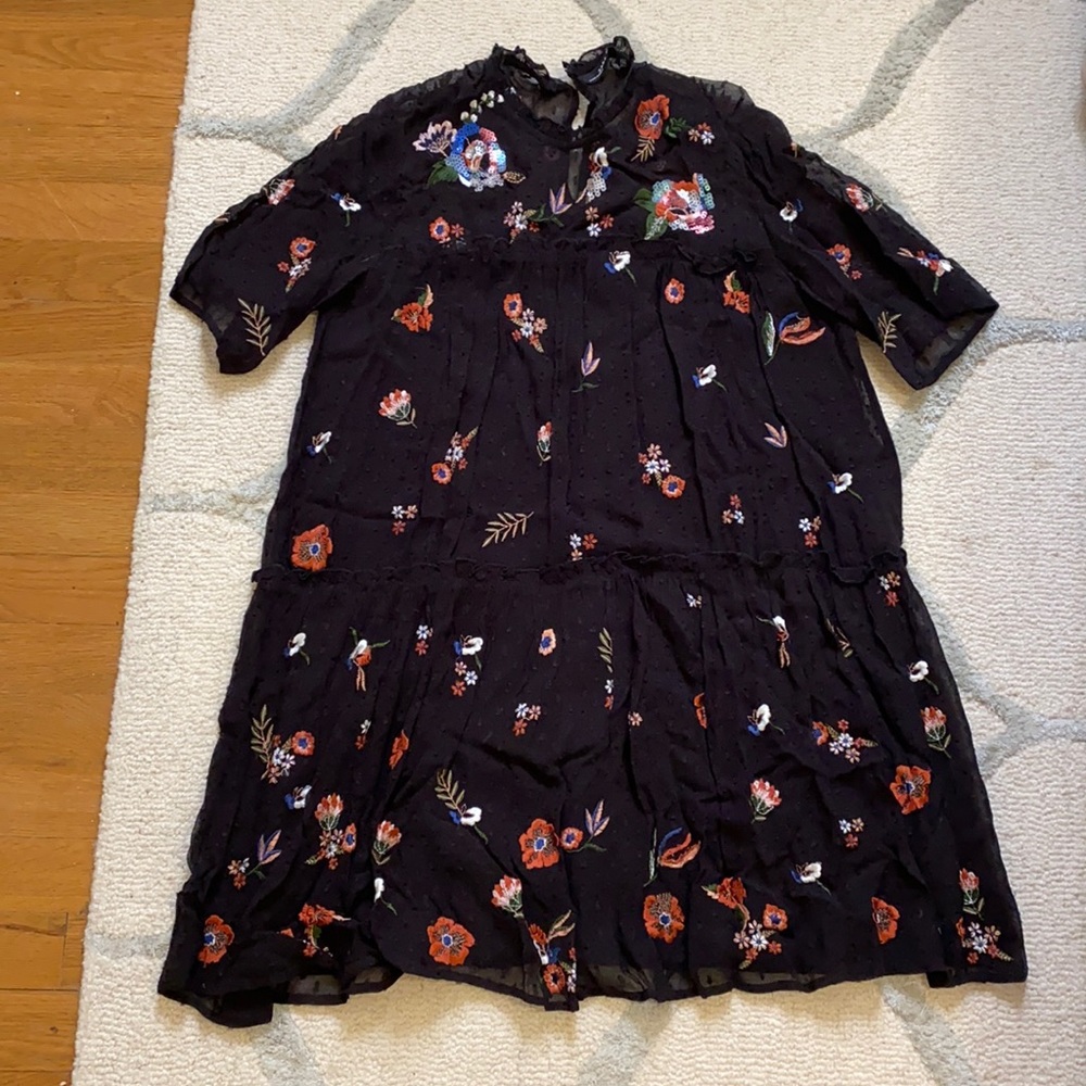 Zara mini dress - embellished with sequin floral design